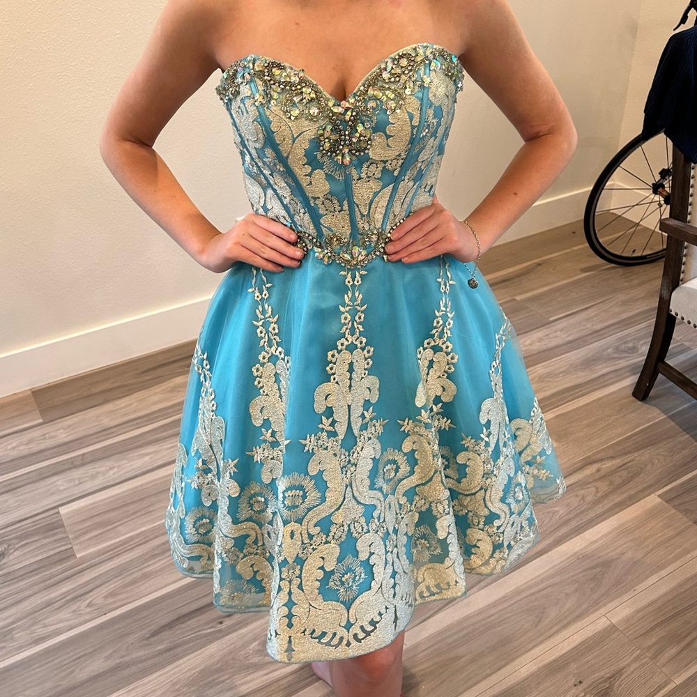 Tony Bowls Cocktail Dress - 00